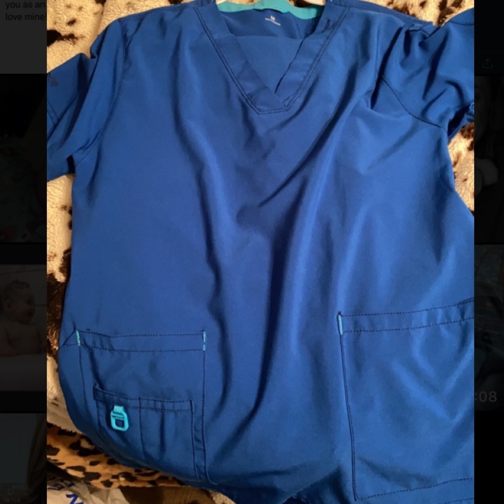 Blue Carhartt SCRUB SET.